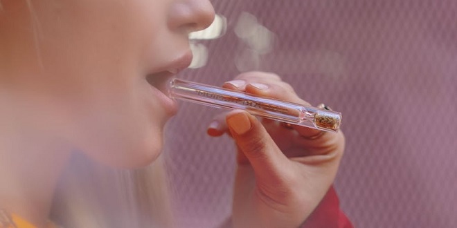 The Benefits of Using a One-Hitter Pipe